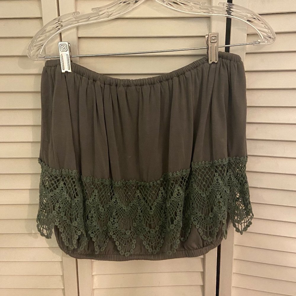 strapless top
